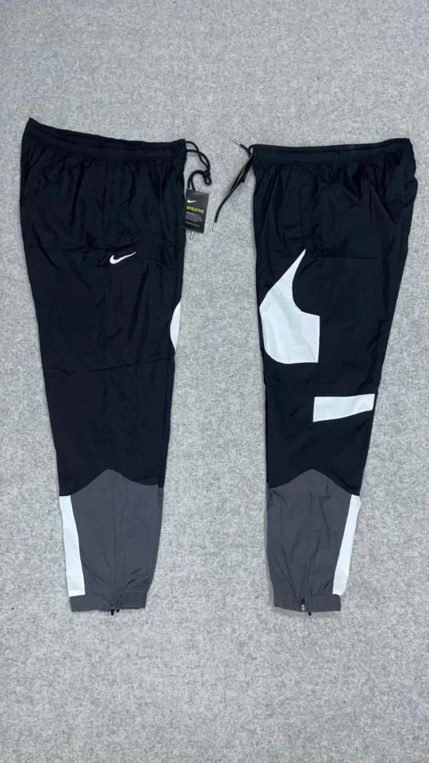 PANTALÓN NIKE ROMPEVIENTO 