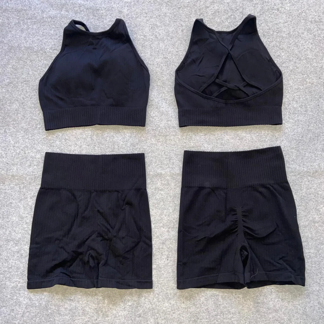 CONJUNTO SEAMLESS CON ESPALDA CRUZADA