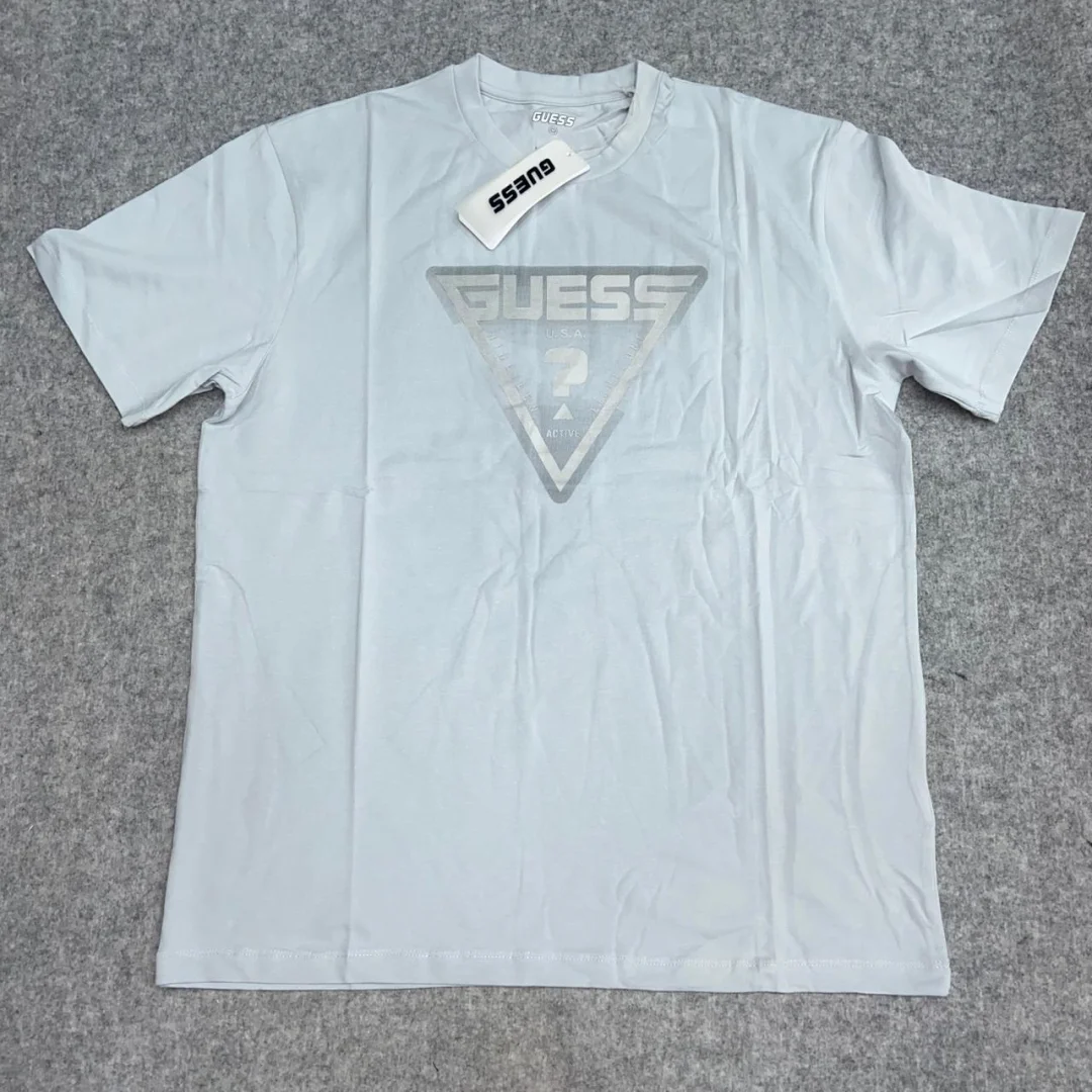 REMERA GUEES