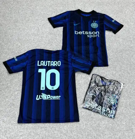 INTER DE MILAN LAUTARO #10