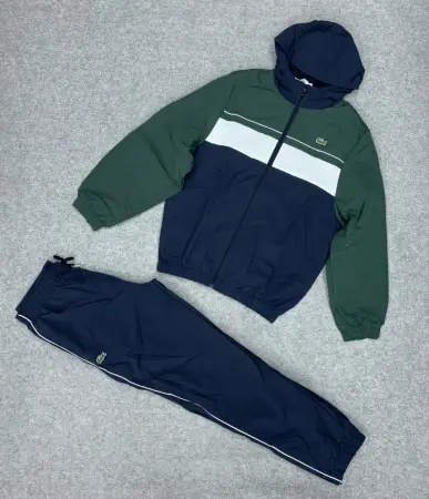 CONJUNTO LACOSTE ROMPEVIENTO