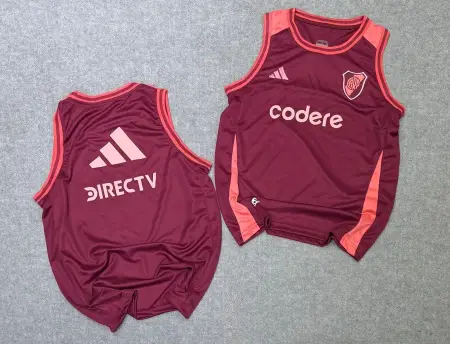 MUSCULOSA RIVER PLATE ENTRENAMIENTO