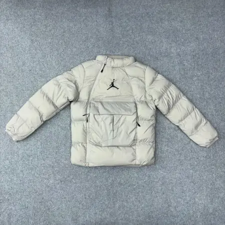 CAMPERA JORDAN CIERRE DE COSTADO