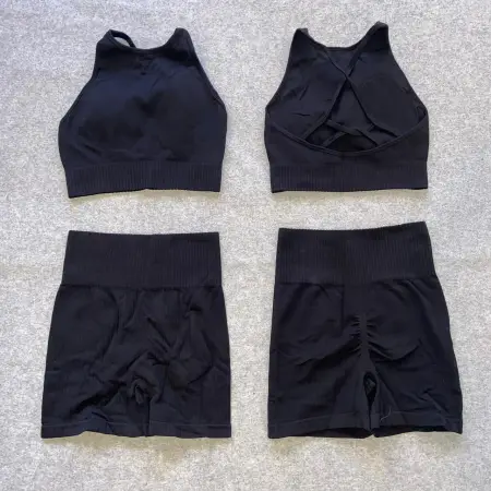 CONJUNTO SEAMLESS CON ESPALDA CRUZADA