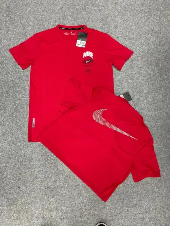 REMERA DRY FIT NIKE PELOTA 