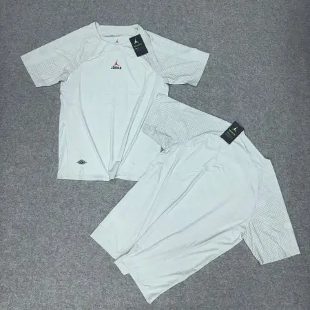 REMERA DRY FIT JORDAN